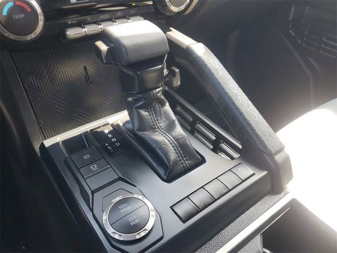 Certified 2024 Toyota Tacoma SR5 image 27