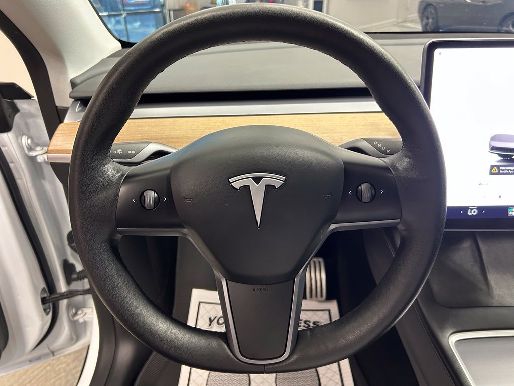 Used 2022 Tesla Model Y Performance AWD/4WD image 9