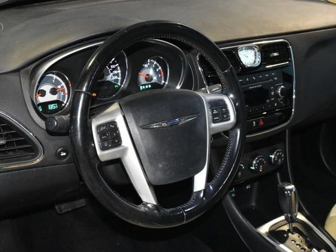 Used 2012 Chrysler 200 Touring FWD image 2
