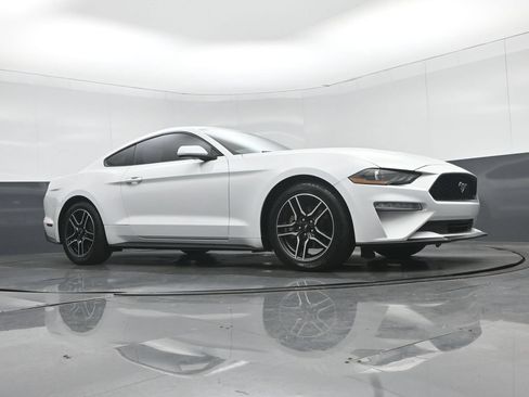 Used 2018 Ford Mustang Coupe w/ Equipment Group 101A RWD image 48