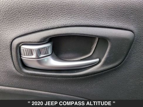 Used 2020 Jeep Compass Latitude image 12