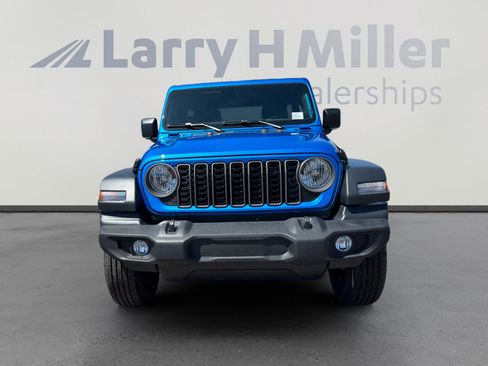 Used 2026 Jeep Wrangler Unlimited Sport AWD/4WD image 8