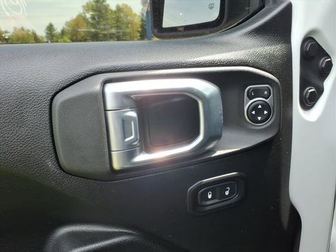 Used 2022 Jeep Wrangler Unlimited Sport AWD/4WD image 20