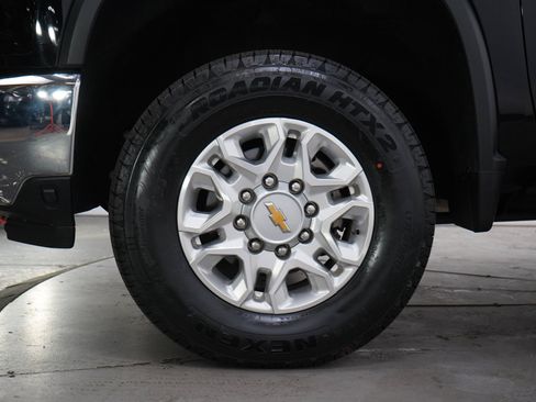 Used 2024 Chevrolet Silverado 3500 LT w/ Safety Package AWD/4WD image 28