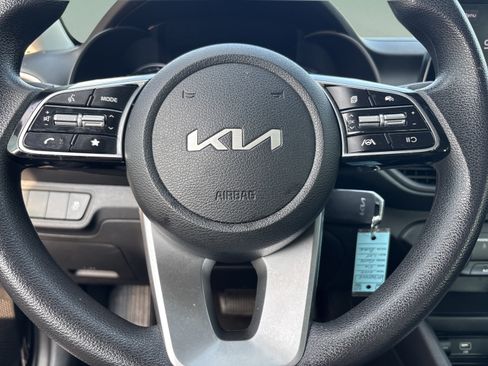 Used 2024 Kia Forte LXS FWD image 16