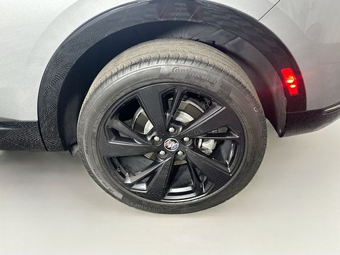 Used 2023 Buick Envision Essence w/ Sport Touring Package image 11