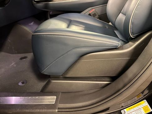 New 2025 Cadillac Escalade IQ Luxury 2 image 29