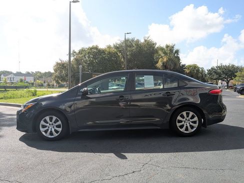 Used 2025 Toyota Corolla LE FWD image 7