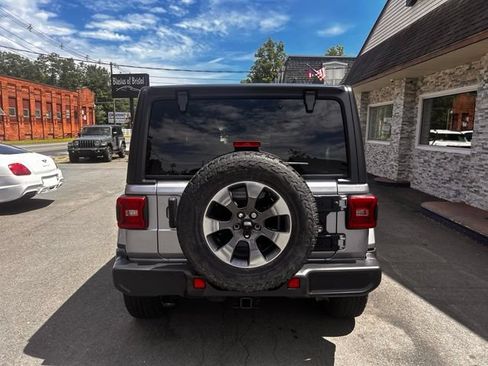 Used 2021 Jeep Wrangler Unlimited Sahara w/ Uconnect 4C Nav & Sound Group AWD/4WD image 6