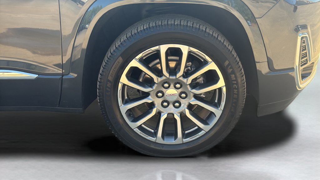 Used 2021 GMC Acadia Denali w/ Denali Ultimate Package AWD/4WD image 26