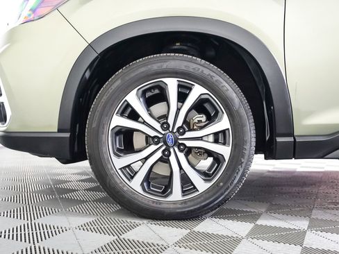 Used 2021 Subaru Forester Limited w/ Popular Package #3 image 4