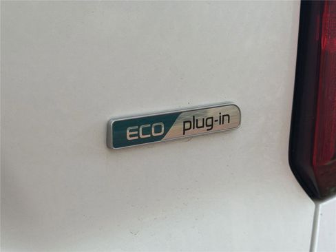 Used 2022 Kia Sorento SX Prestige w/ Panoramic Sunroof Package image 8