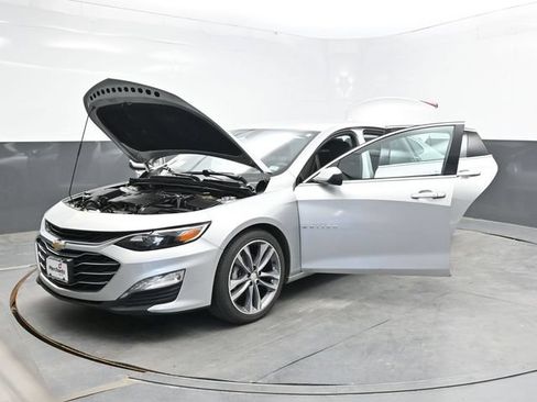 Used 2022 Chevrolet Malibu LT FWD image 48