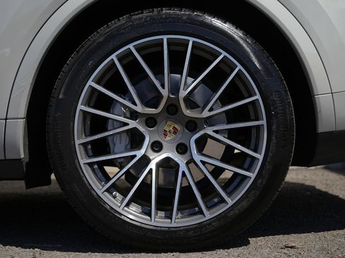 Used 2023 Porsche Cayenne Turbo w/ Premium Package Plus (PI3) AWD/4WD image 14