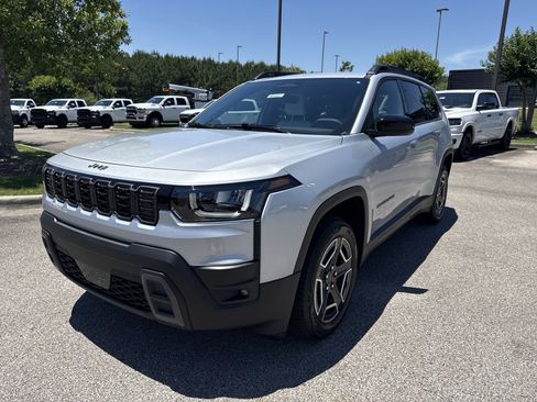 New 2026 Jeep Cherokee Laredo AWD/4WD image 3