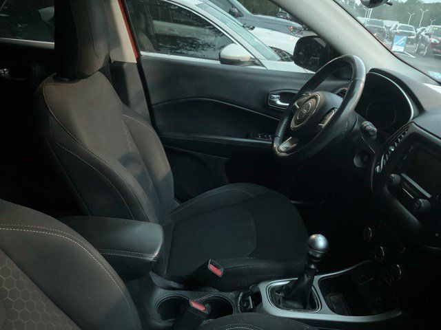 Used 2018 Jeep Compass Sport w/ Cold Weather Group FWD image 4