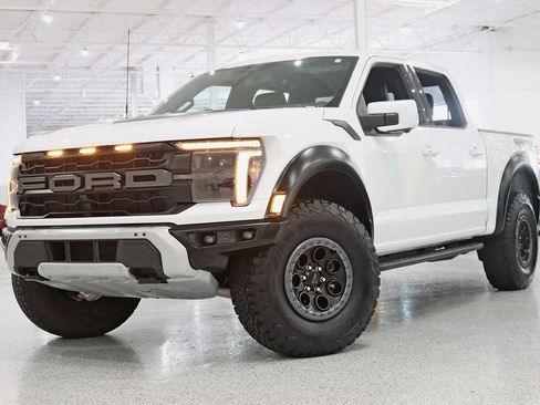 Used 2025 Ford F150 Raptor AWD/4WD image 7