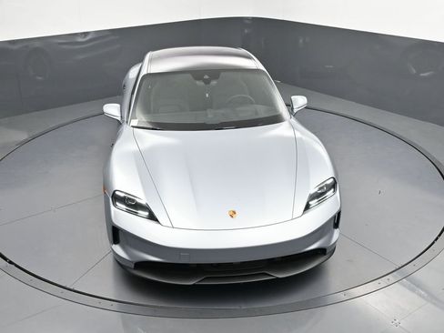Certified 2025 Porsche Taycan image 39