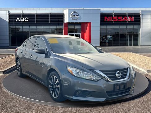 Used 2017 Nissan Altima 2.5 SL image 3