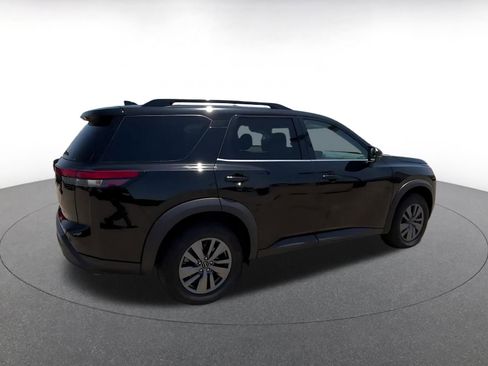 Used 2025 Nissan Pathfinder SV AWD/4WD image 15