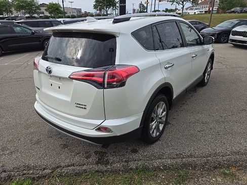 Used 2018 Toyota RAV4 Limited w/ Advanced Technology Package AWD/4WD image 3