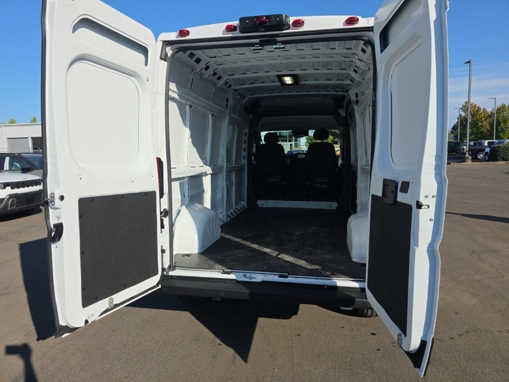 Used 2025 RAM ProMaster 2500 w/ Safety Group FWD image 12