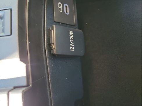 Used 2025 Toyota Corolla LE image 25