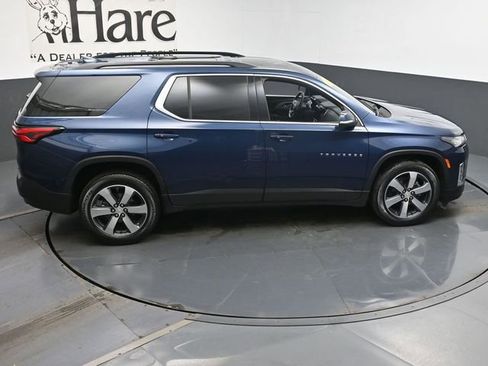 Used 2023 Chevrolet Traverse LT w/ LT Premium Package image 41