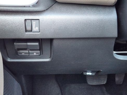 Certified 2026 GMC Canyon Denali image 23