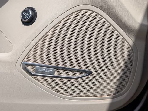 Used 2022 Buick Envision Essence w/ Technology Package I FWD image 22