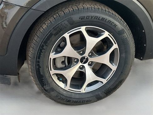 Used 2022 Kia Telluride EX w/ Towing Package image 30