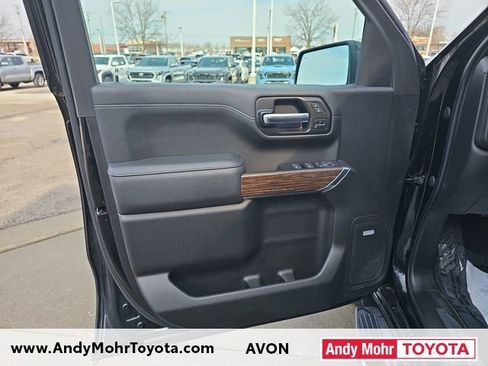 Used 2022 Chevrolet Silverado 1500 High Country w/ Technology Package image 10