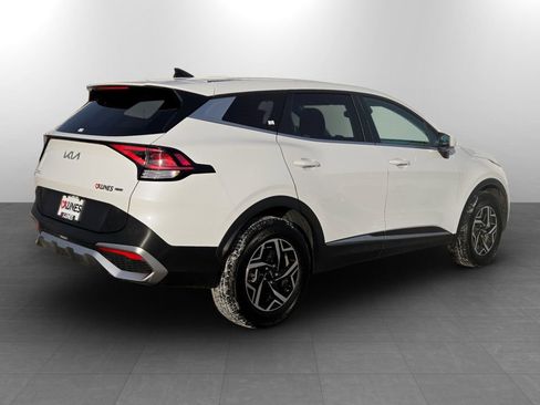 Used 2024 Kia Sportage LX image 7