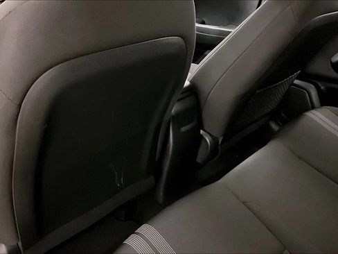 Used 2023 Hyundai Venue SEL FWD image 10