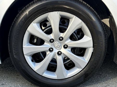 Used 2023 Toyota Corolla LE image 8