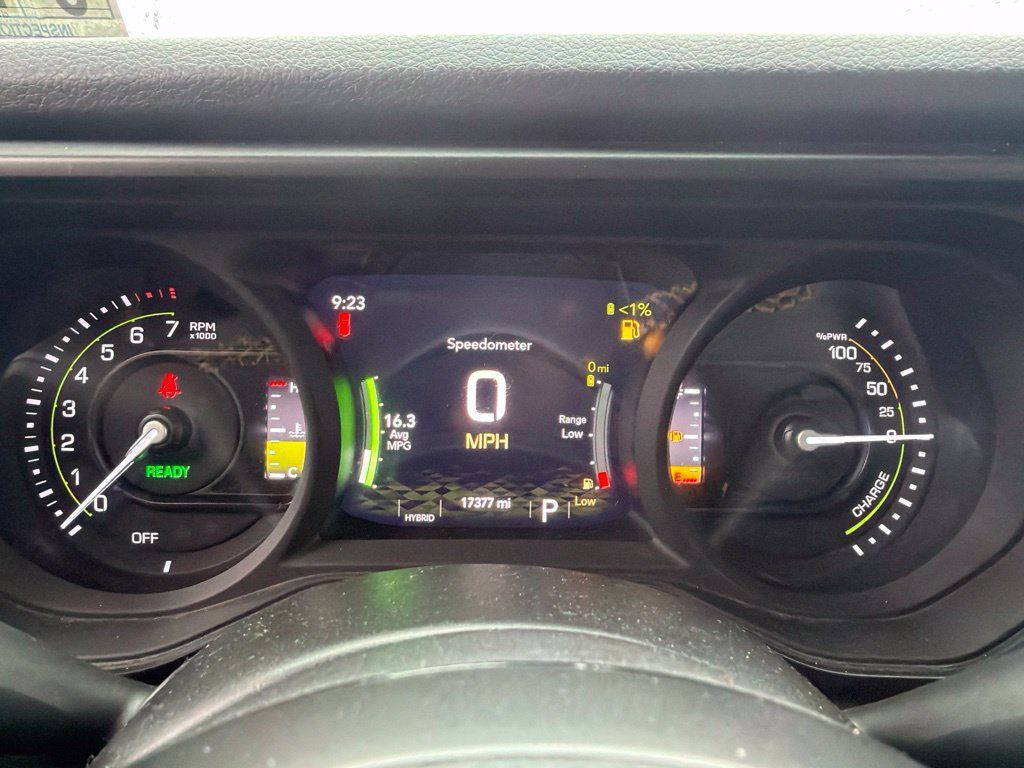 Used 2024 Jeep Wrangler Unlimited AWD/4WD image 16