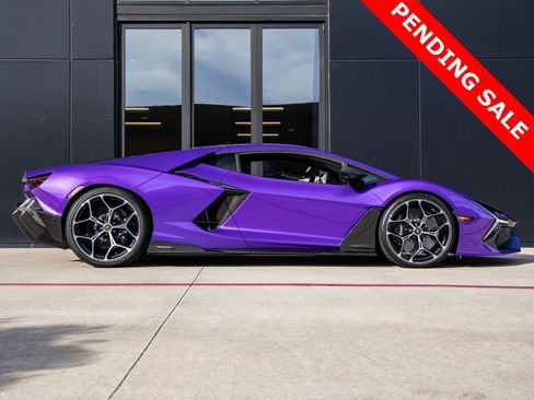 Used 2024 Lamborghini Revuelto image 11