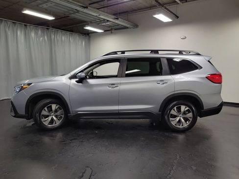 Used 2025 Subaru Ascent Premium AWD/4WD image 5