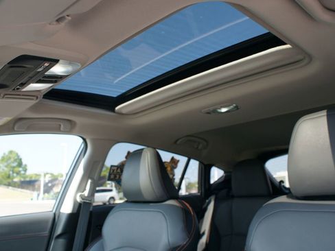 Used 2024 Subaru Crosstrek 2.5i Limited image 6