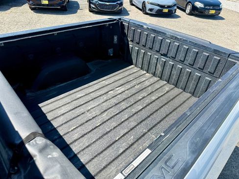 Used 2023 GMC Sierra 1500 SLT w/ SLT Premium Plus Package image 8