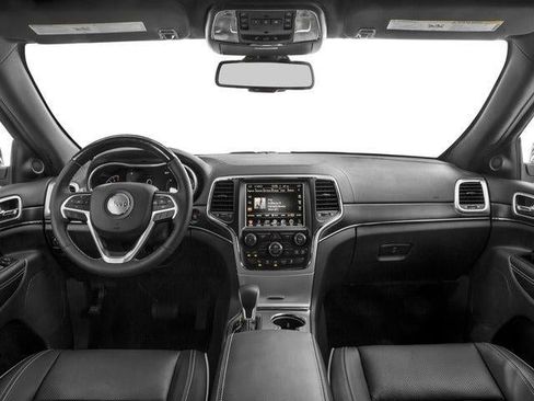 Used 2016 Jeep Grand Cherokee Overland AWD/4WD image 8