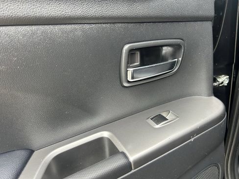 Used 2023 Mitsubishi Outlander Sport AWD image 24