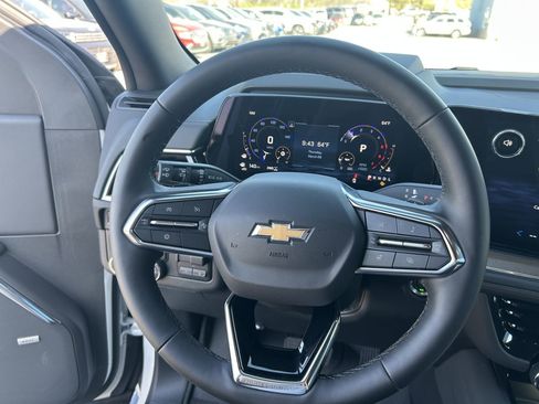 Used 2025 Chevrolet Tahoe High Country image 8