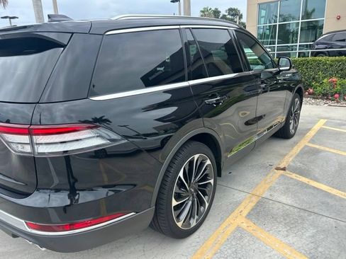 Used 2025 Lincoln Aviator Reserve w/ Equipment Group 201A AWD/4WD image 3