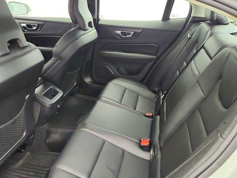 Used 2020 Volvo S60 T5 Momentum w/ Protection Package image 21