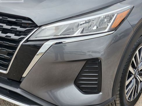 Used 2024 Nissan Kicks SV image 10