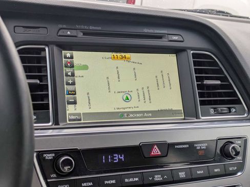 Used 2016 Hyundai Sonata Limited w/ Option Group 04 image 30