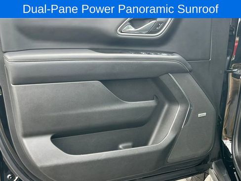 Used 2021 Chevrolet Suburban Premier w/ Premium Package image 21