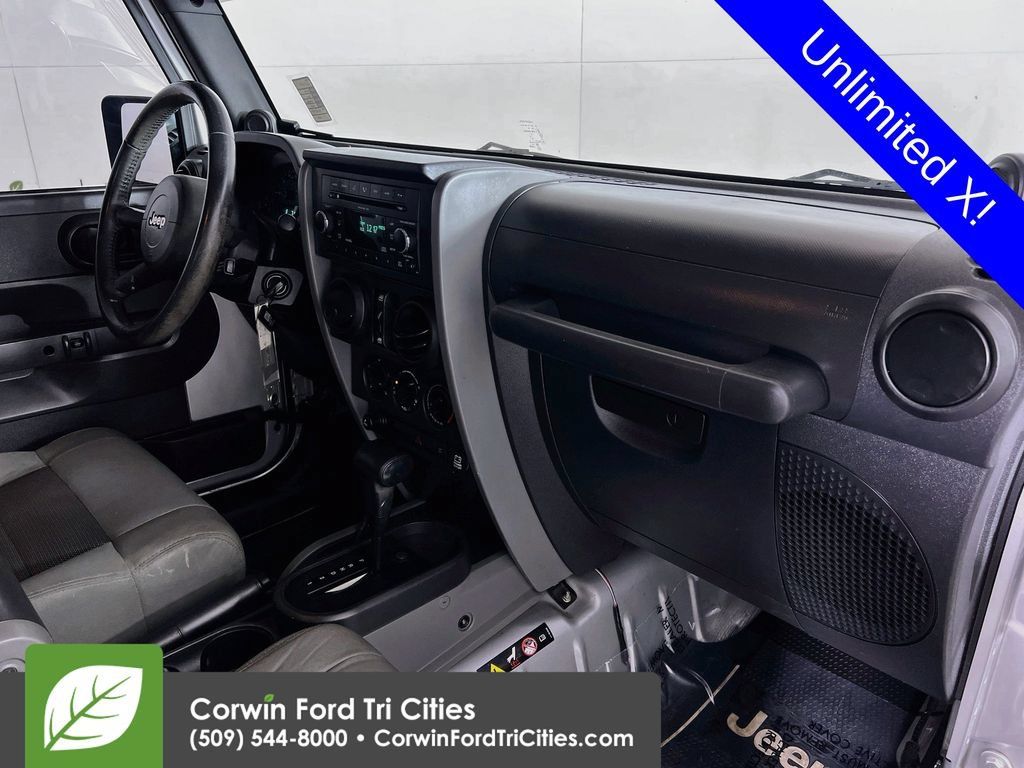 Used 2008 Jeep Wrangler Unlimited X AWD/4WD image 25