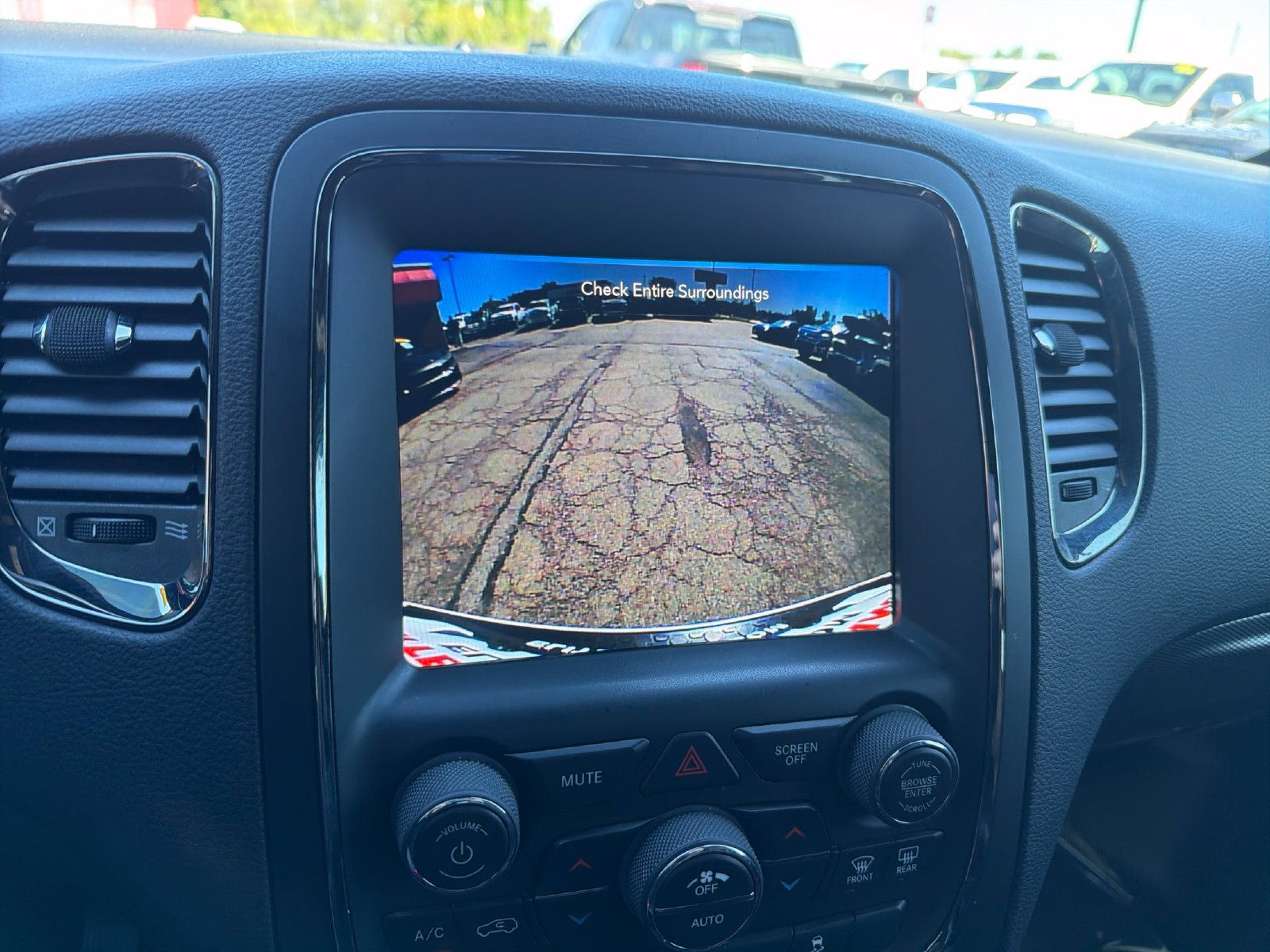 Used 2018 Dodge Durango R/T w/ Technology Group AWD/4WD image 24